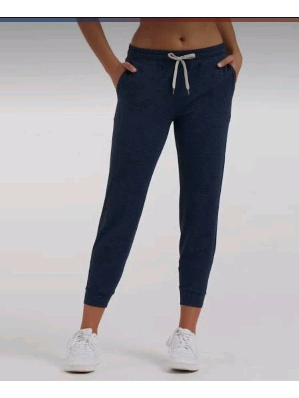 Vuori Womens Performance Jogger Sweatpants Size M Navy Heather Revolve DreamKnit